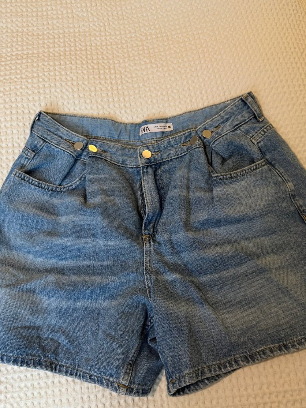 Zara Loose Fit Wide Leg Z1975 Denim Shorts